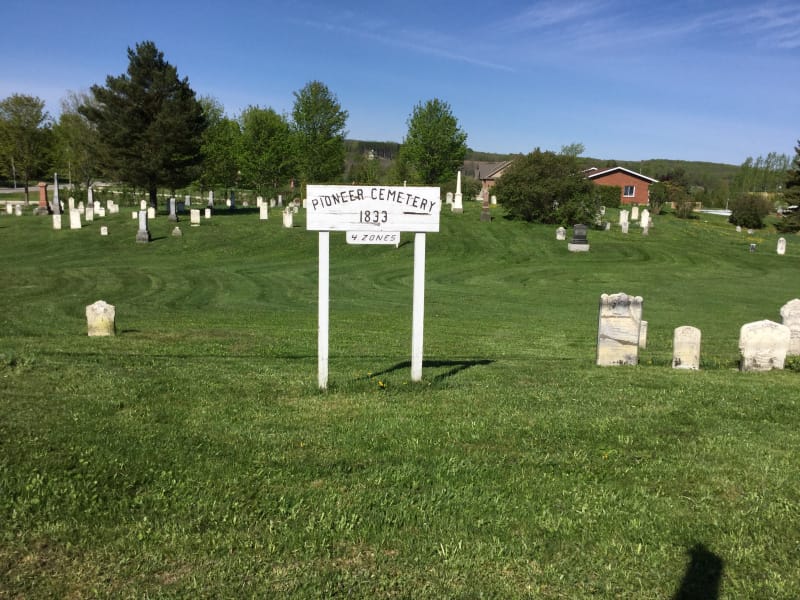 Duntrron Pioneer Cemetery sign and entrance